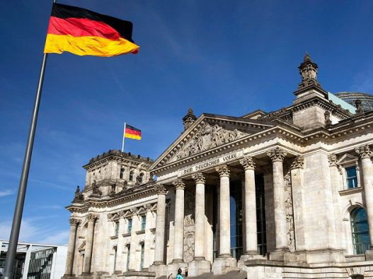 МИД Германии объявил двух сотрудников российского посольства персонами нон грата