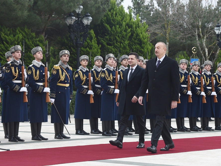 Состоялась церемония официальной встречи Президента Украины - ФОТО