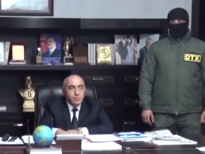 Появились кадры задержания главы Агстафинского района и его заместителя – ВИДЕО