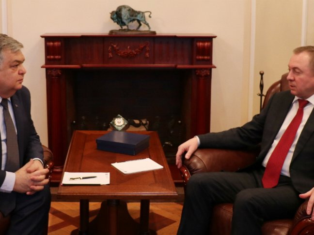 Глава МИД Беларуси встретился с азербайджанским дипломатом