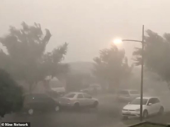 В объятой пожарами Австралии пошел дождь – ФОТО - ВИДЕО