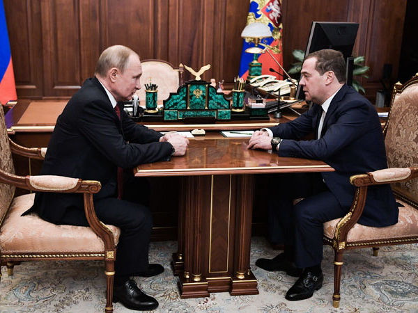 Путин предложит Медведеву пост зампредседателя Совбеза