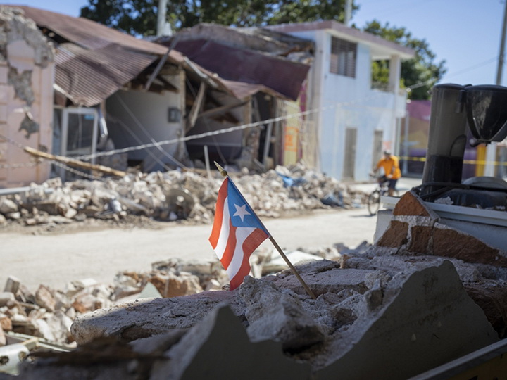 В Пуэрто-Рико около 20 тысяч человек покинули дома из-за землетрясений