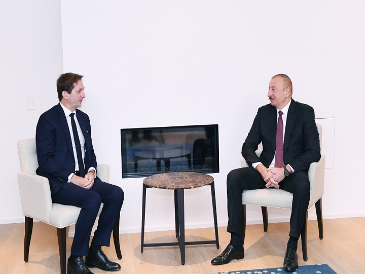 İlham Əliyev Davosda “SUEZ Group”un yeni baş icraçı direktoru ilə görüşüb – FOTO
