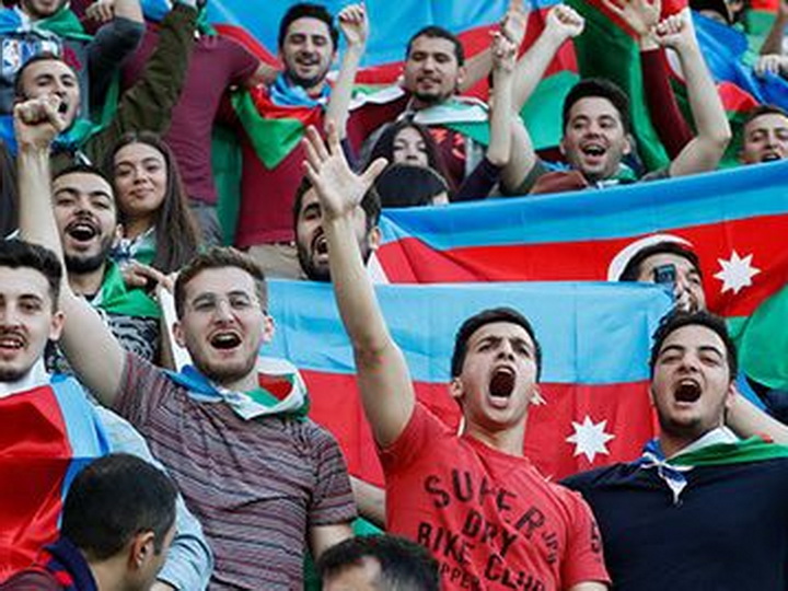Проводится опрос среди футбольных болельщиков Азербайджана