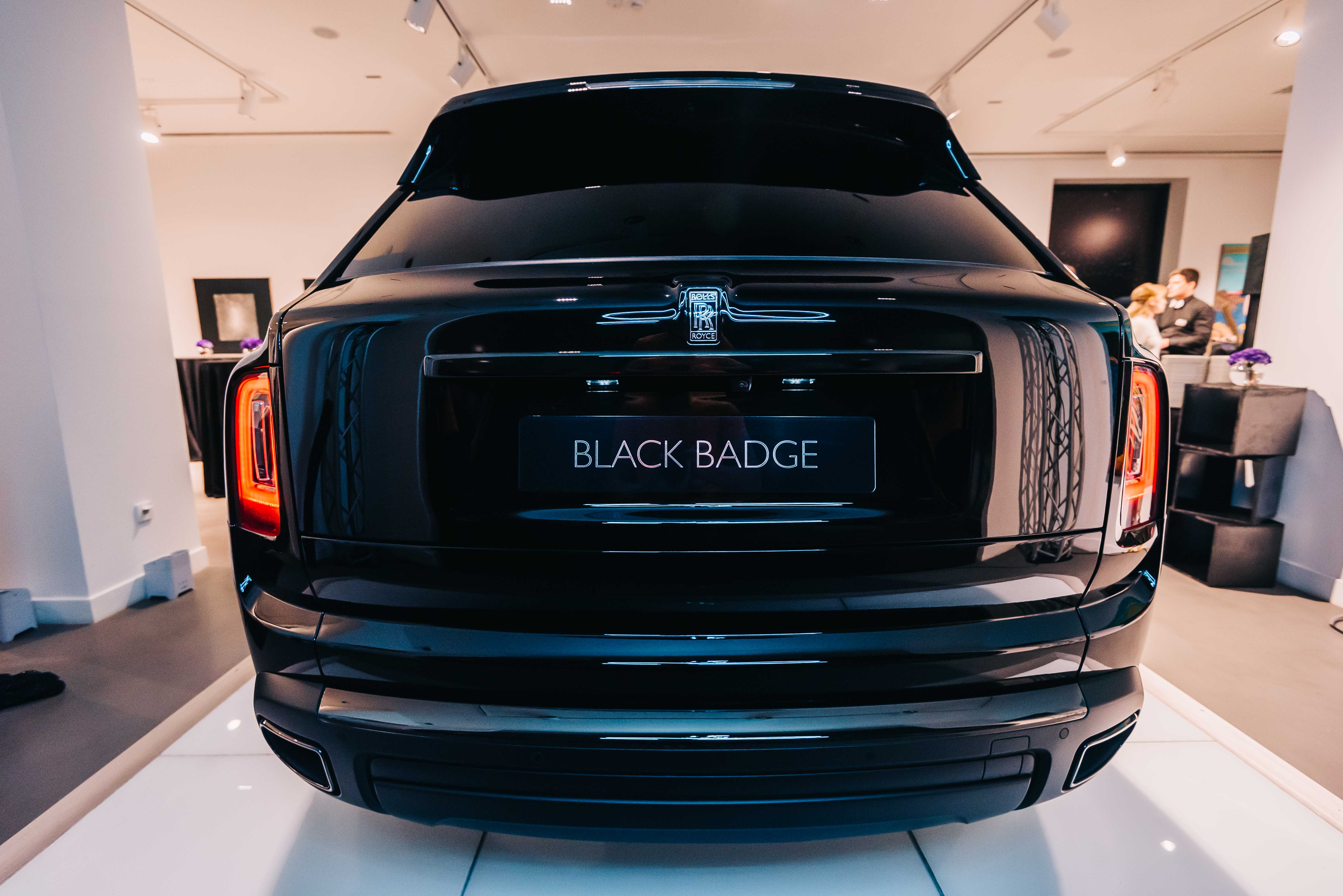 Роллс Ройс Cullinan Black badge