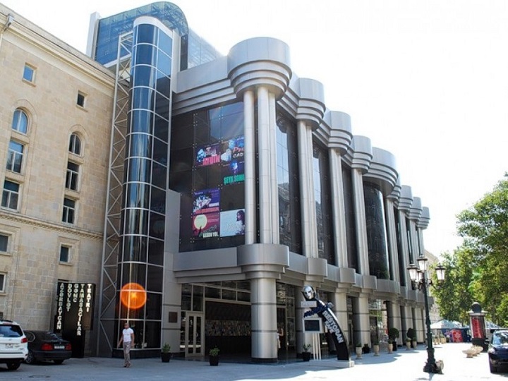 Gənc Tamaşaçılar Teatrının fevral repertuarı açıqlanıb