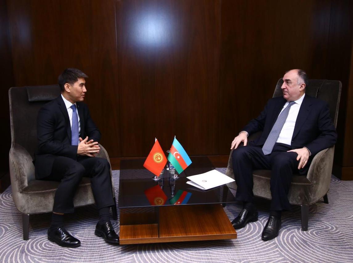 Elmar Məmmədyarov Çingiz Aydarbekovla görüşüb