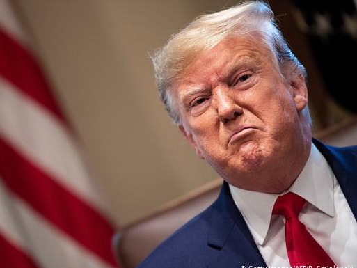 Импичмент провалился. Трамп пошутил о вечном президентстве – ФОТО – ВИДЕО