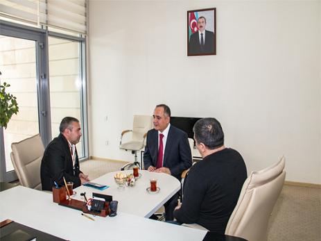 Kamaləddin Qafarov Milli Qəhrəmanın doğmaları ilə görüşüb – FOTO