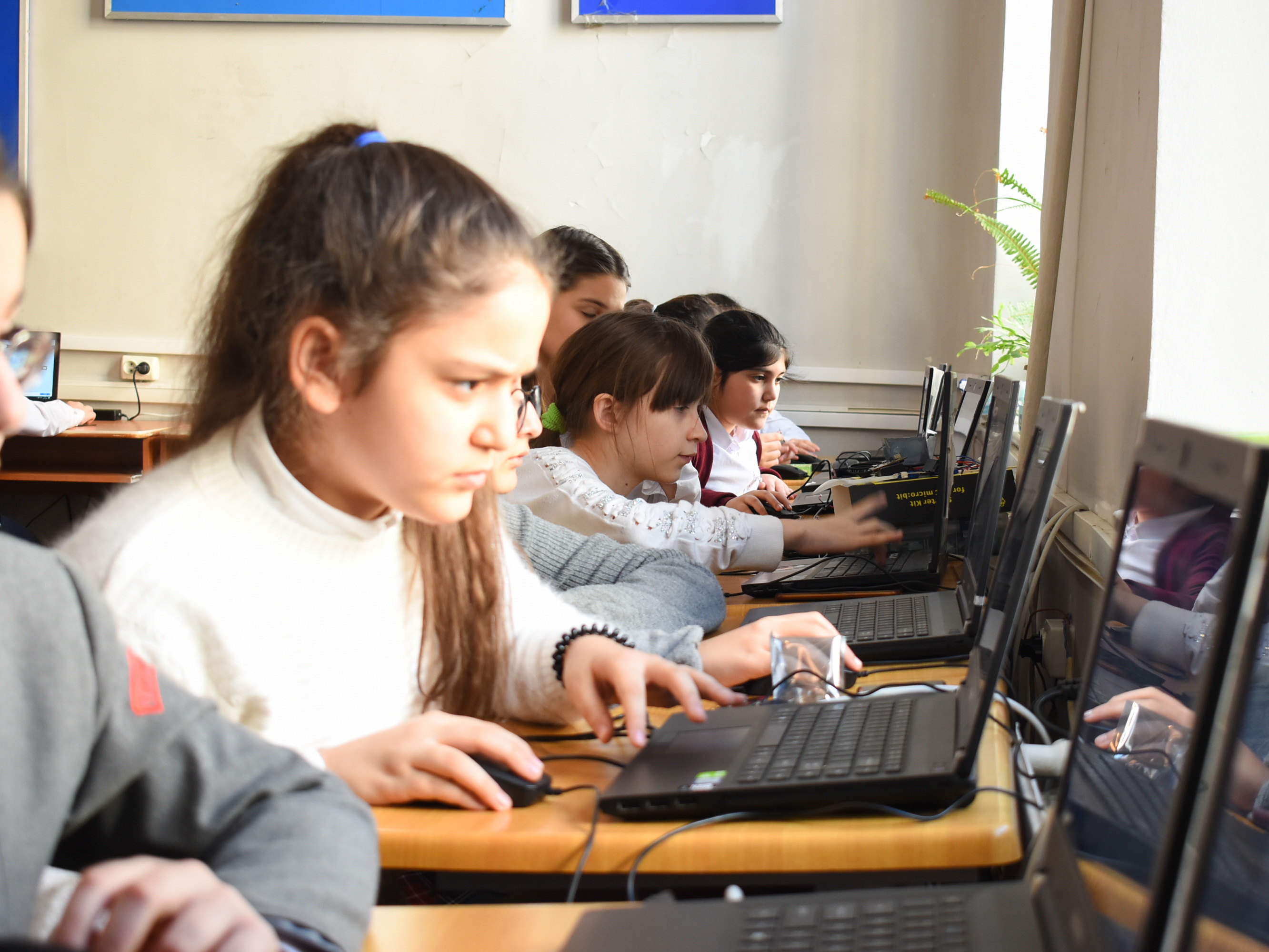 Проект STEAM как новая форма школьного обучения в Азербайджане - ФОТО