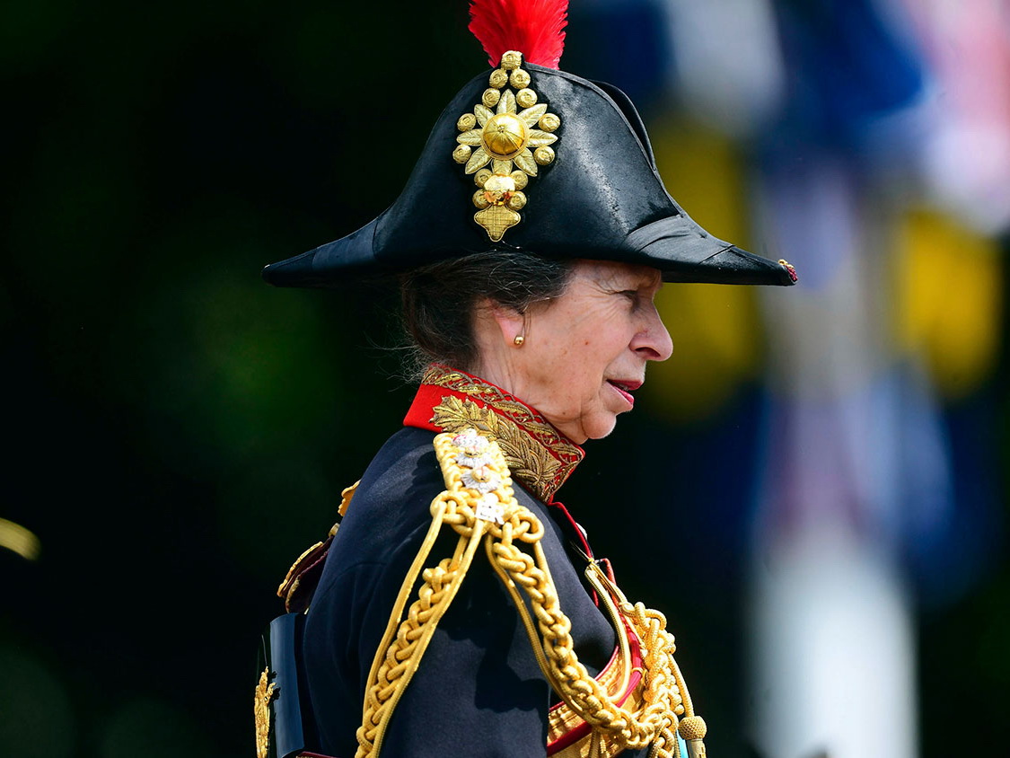 Морскую пехоту Великобритании возглавит 69-летняя тетя принца Гарри – ФОТО