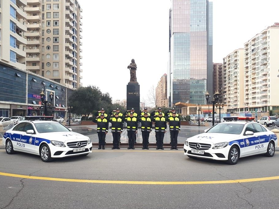 Сотрудники Дорожной полиции примкнули к акции «Əsgərə salam!» - ФОТО