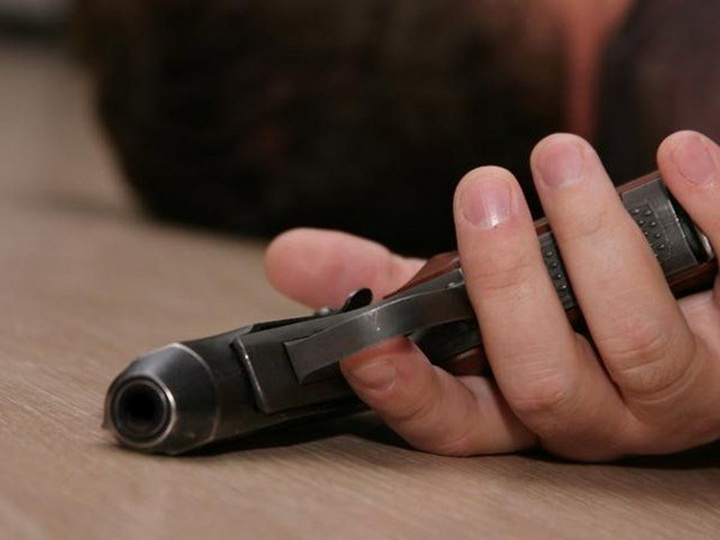 В Азербайджане мужчина застрелился после ссоры с возлюбленной