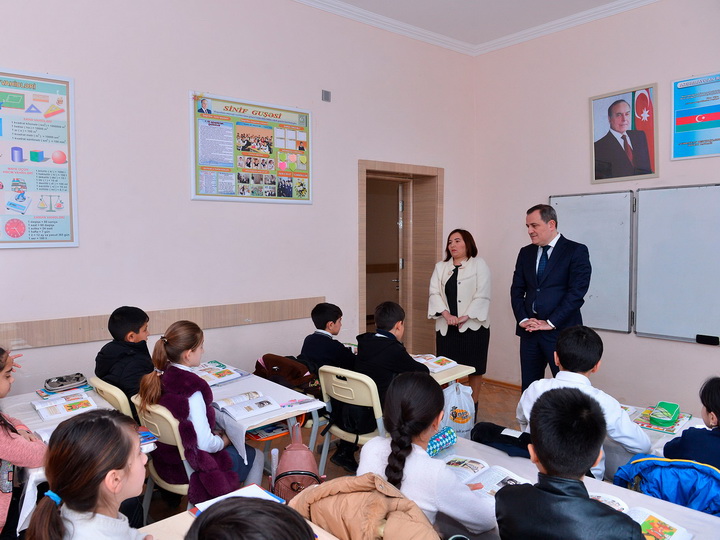 Министр образования посетил школу-лицей в Гаджигабуле - ФОТО