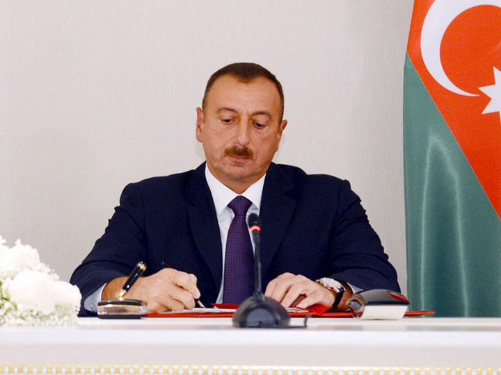 Prezident Tahir Rzayevi "Şöhrət" ordeni ilə təltif etdi