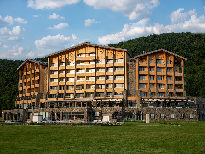 “Chenot Palace Gabala” nüfuzlu “National Geographic Traveller Spa & Wellness 2020” kolleksiyasında – FOTO – VİDEO