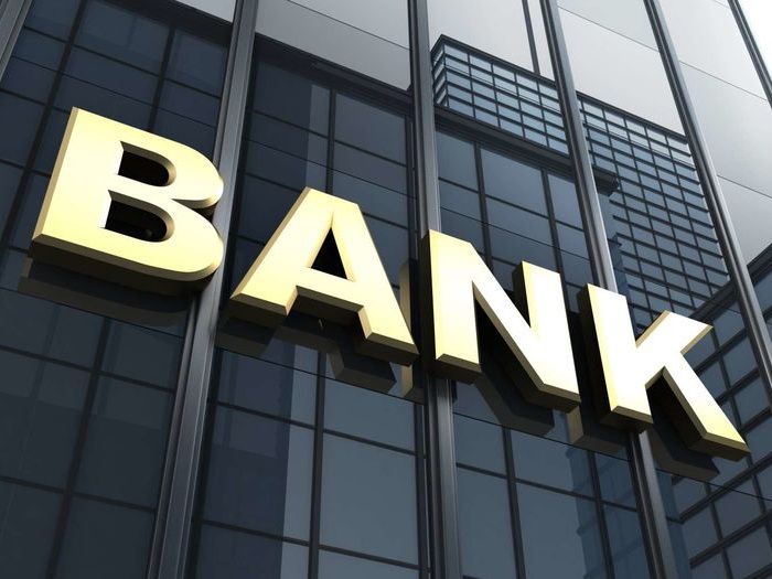 Спрос азербайджанских банков на инвалюту превысил $60 млн