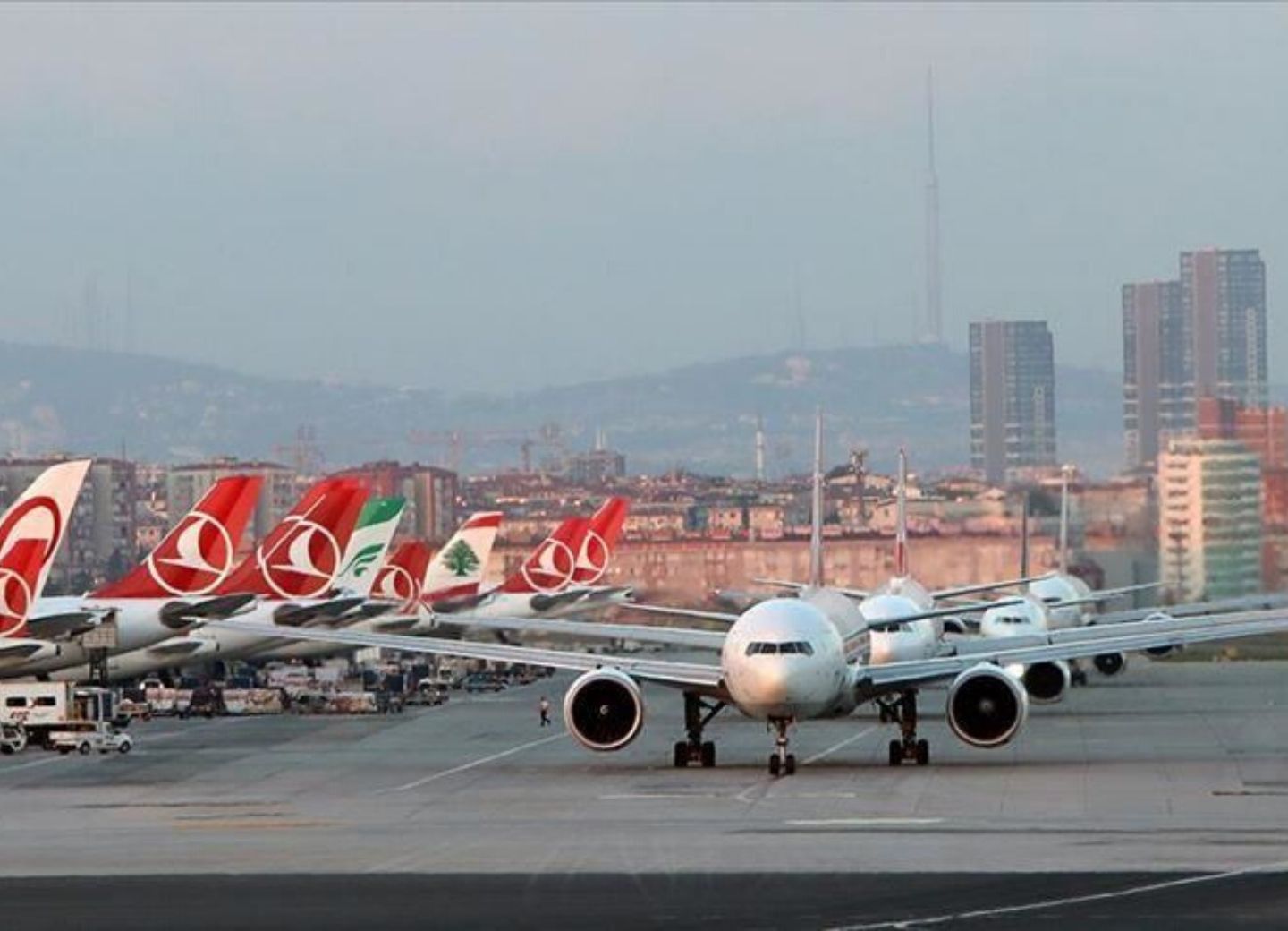 Турция прекратила авиасообщение со всеми странами из-за коронавируса