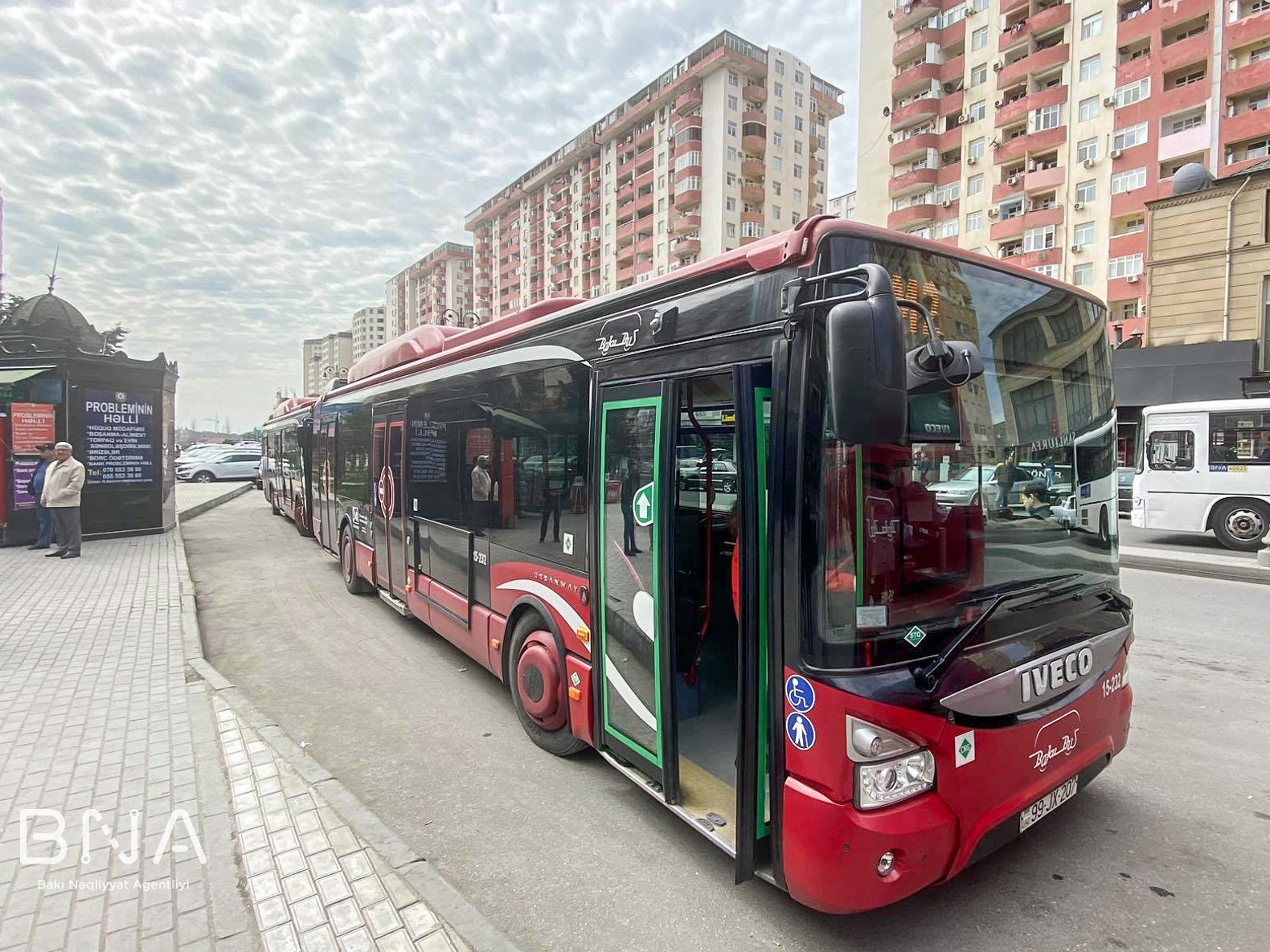 После закрытия метро в Баку увеличилась нагрузка на автобусы
