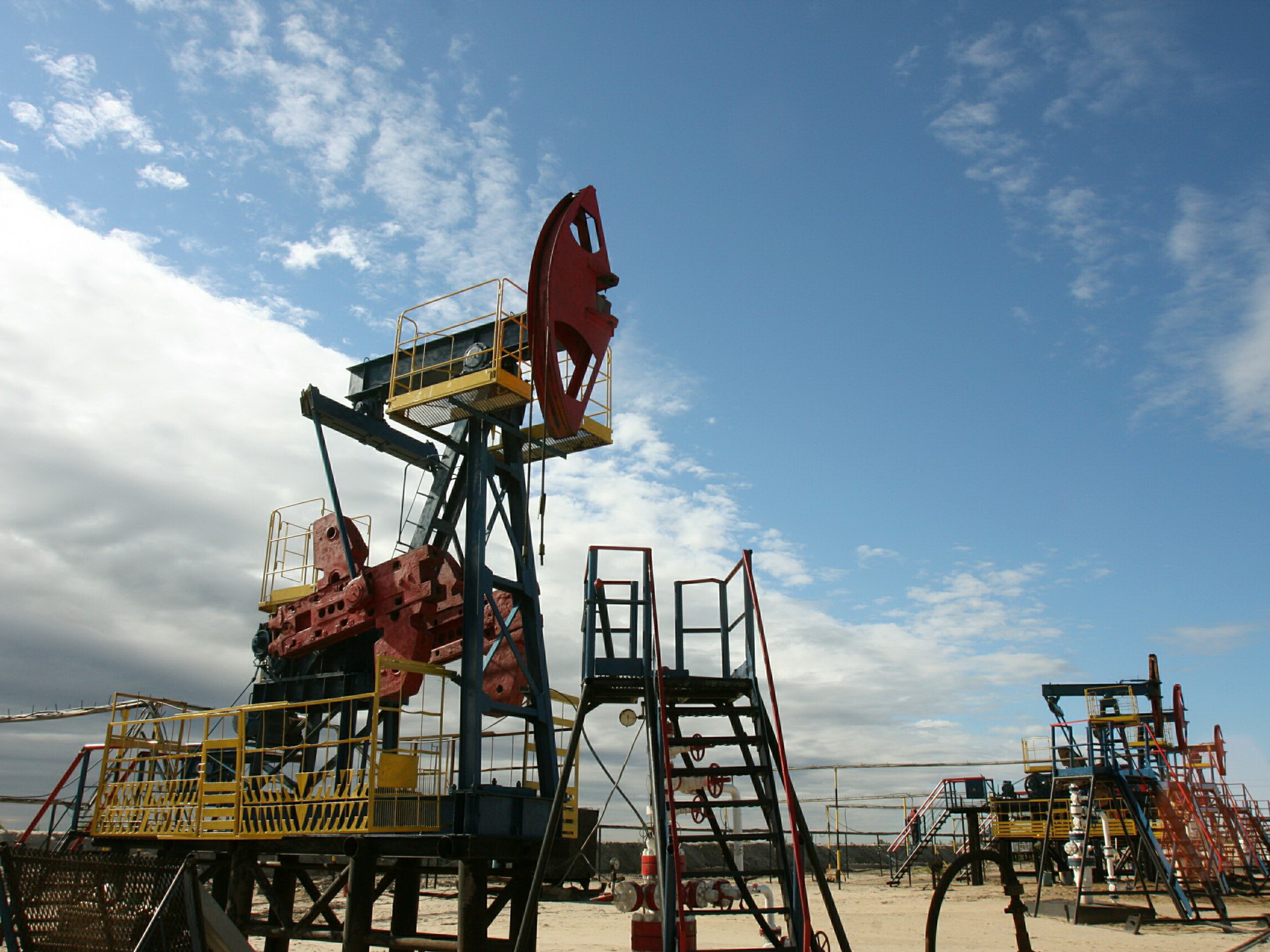 Цена российской нефти снизилась до $10 за баррель