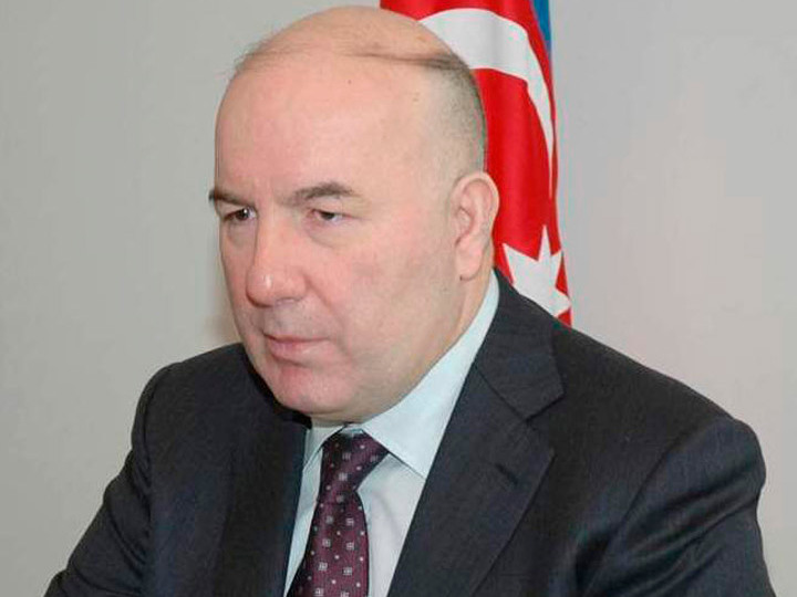 Elman Rüstəmov yenidən Mərkəzi Bankın İdarə Heyətinin üzvü təyin edildi