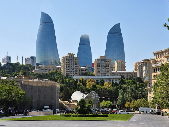 Минэкологии: Воздух в карантинном Баку стал в два раза чище
