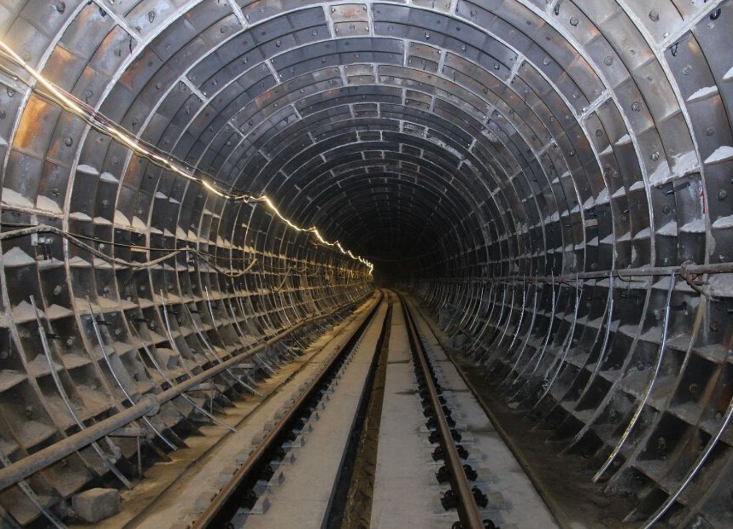 Бакметрополитен проложил тоннель в Ходжасан – ФОТО 