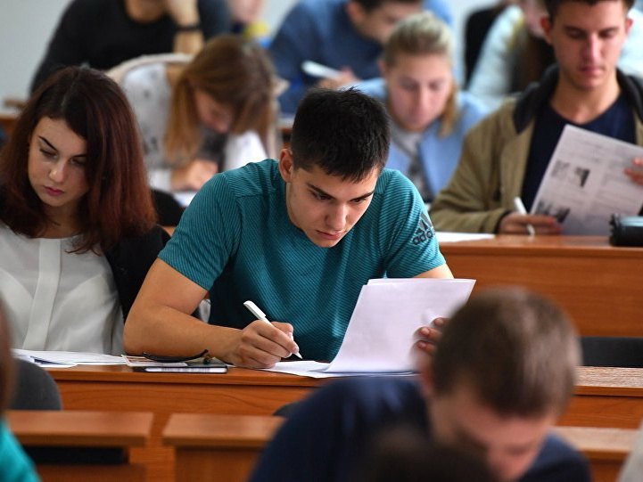 В Азербайджане более 40 тысяч студентов освобождены от сдачи госэкзамена   