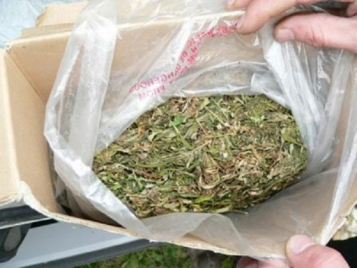 Ağdaş sakinindən 1 kiloqramdan çox marixuana götürülüb