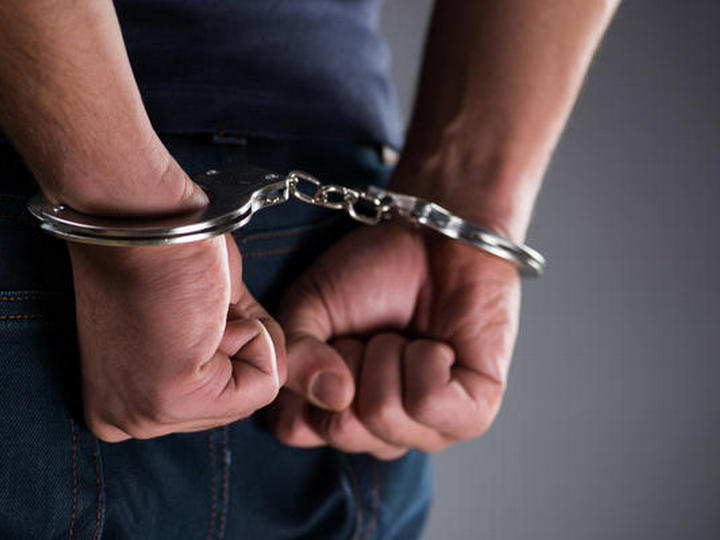 Polis borclu olan 9 nəfəri saxladı