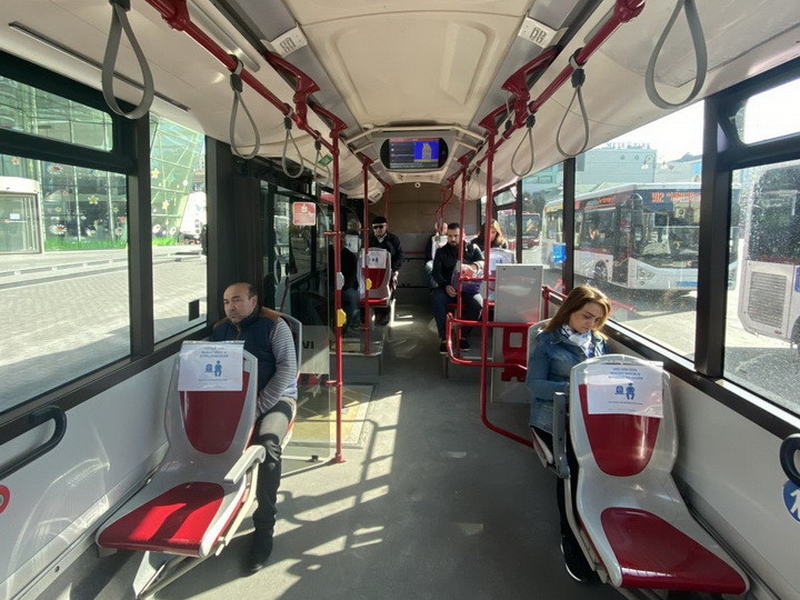 За отсутствие маски пассажиров бакинских автобусов начнут штрафовать – ОФИЦИАЛЬНО