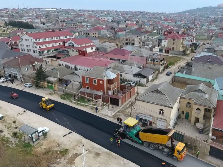 Əmircan və Hövsanda 17,9 kilometr yol təmir edilir - FOTO