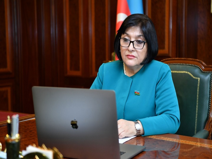 Milli Məclisin Sədri Böyük Vətən Müharibəsində Qələbənin 75-ci ildönümünə həsr olunmuş videokonfransda çıxış edib – FOTO
