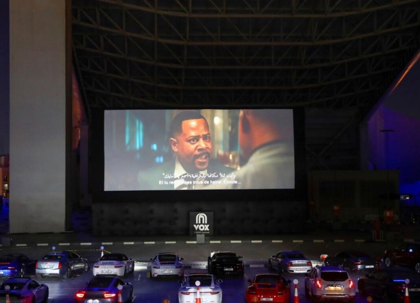 Социальное автодистанцирование: В Дубае открывается кинотеатр эпохи коронавируса – ФОТО   