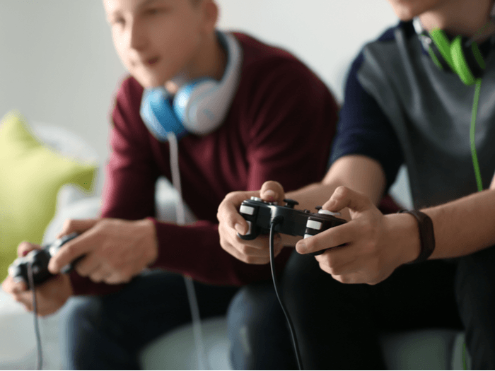 Исследование: Треть детей в Азербайджане играет в видеоигры ежедневно, пропуская школу