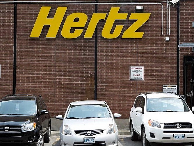 Один из крупнейших сервисов аренды автомобилей Hertz объявил о банкротстве