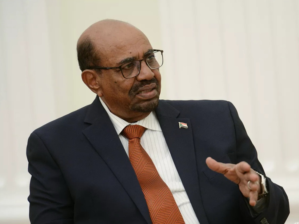 У экс-президента Судана конфисковали около четырех миллиардов долларов