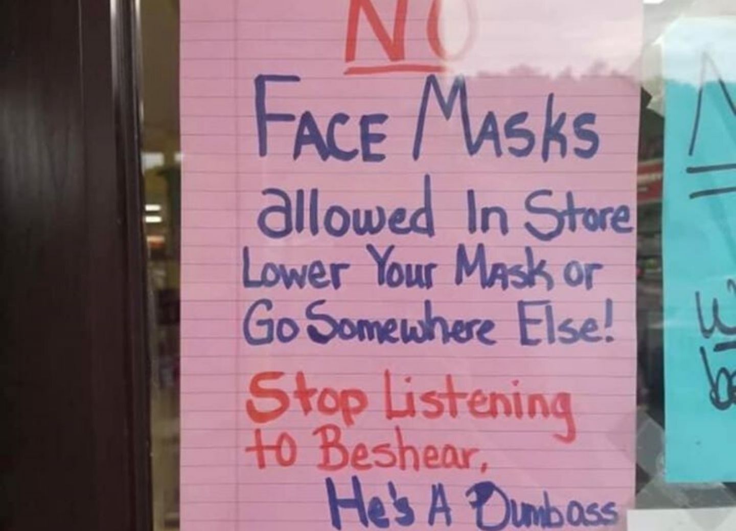 «У нас маски запрещены!»: так владельцы магазинов в США протестуют против ограничений - ВИДЕО 