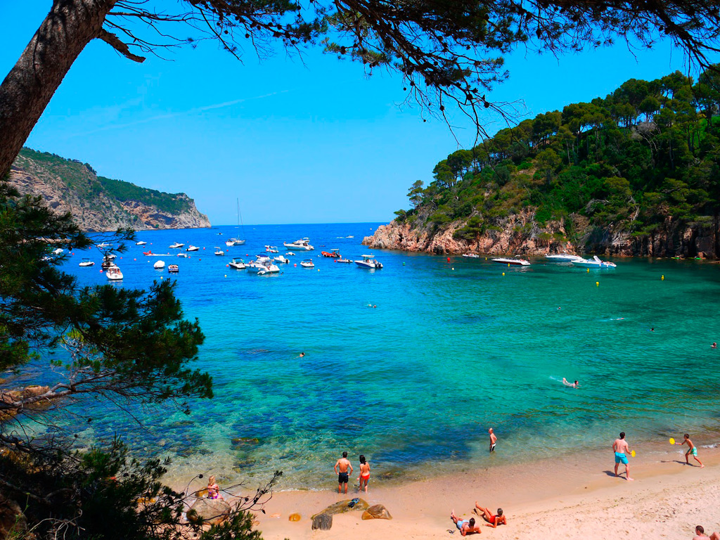 Новые правила посещения пляжей в Испании: Интересен ли нам их опыт?