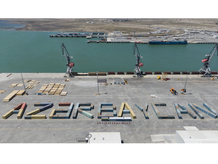Бакинский порт провел оригинальную акцию, посвященную Дню Республики - ФОТО - ВИДЕО