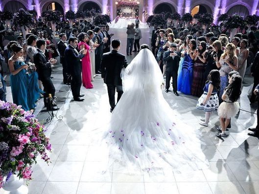 Проведение свадеб и другие запреты, оставшиеся в силе в Азербайджане - СПИСОК