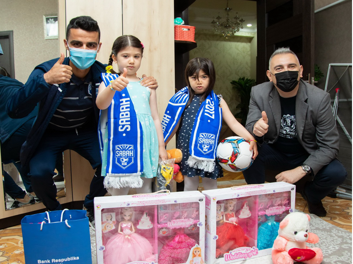 Банк Республика поздравил детей шехидов Апрельских боев с Днем защиты детей - ФОТО