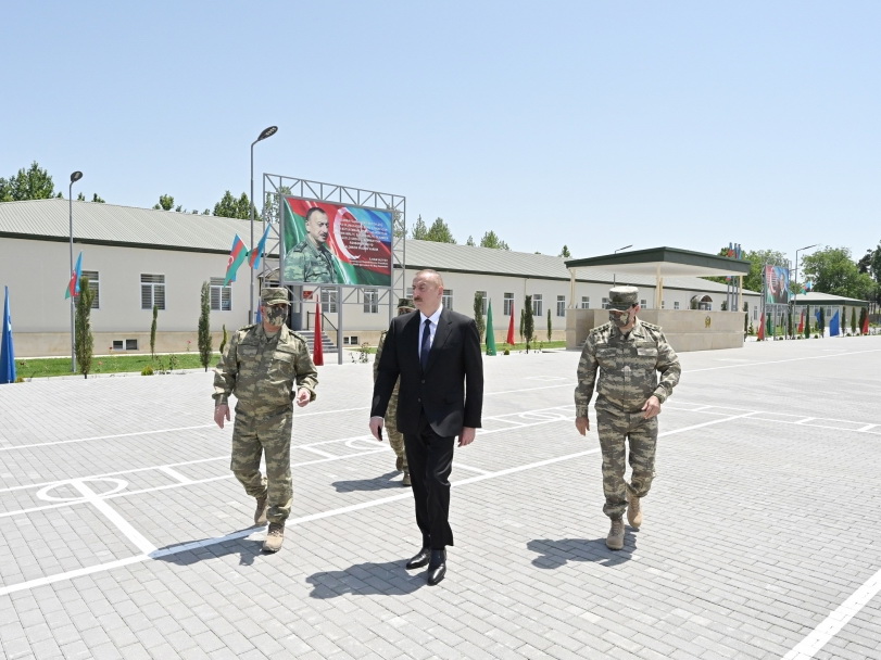 Президент Ильхам Алиев побывал в воинской части на территории Агдамского района - ФОТО