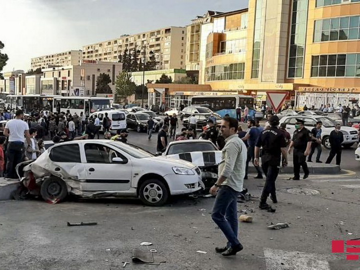 В Баку столкнулись два автомобиля, есть пострадавшие – ФОТО
