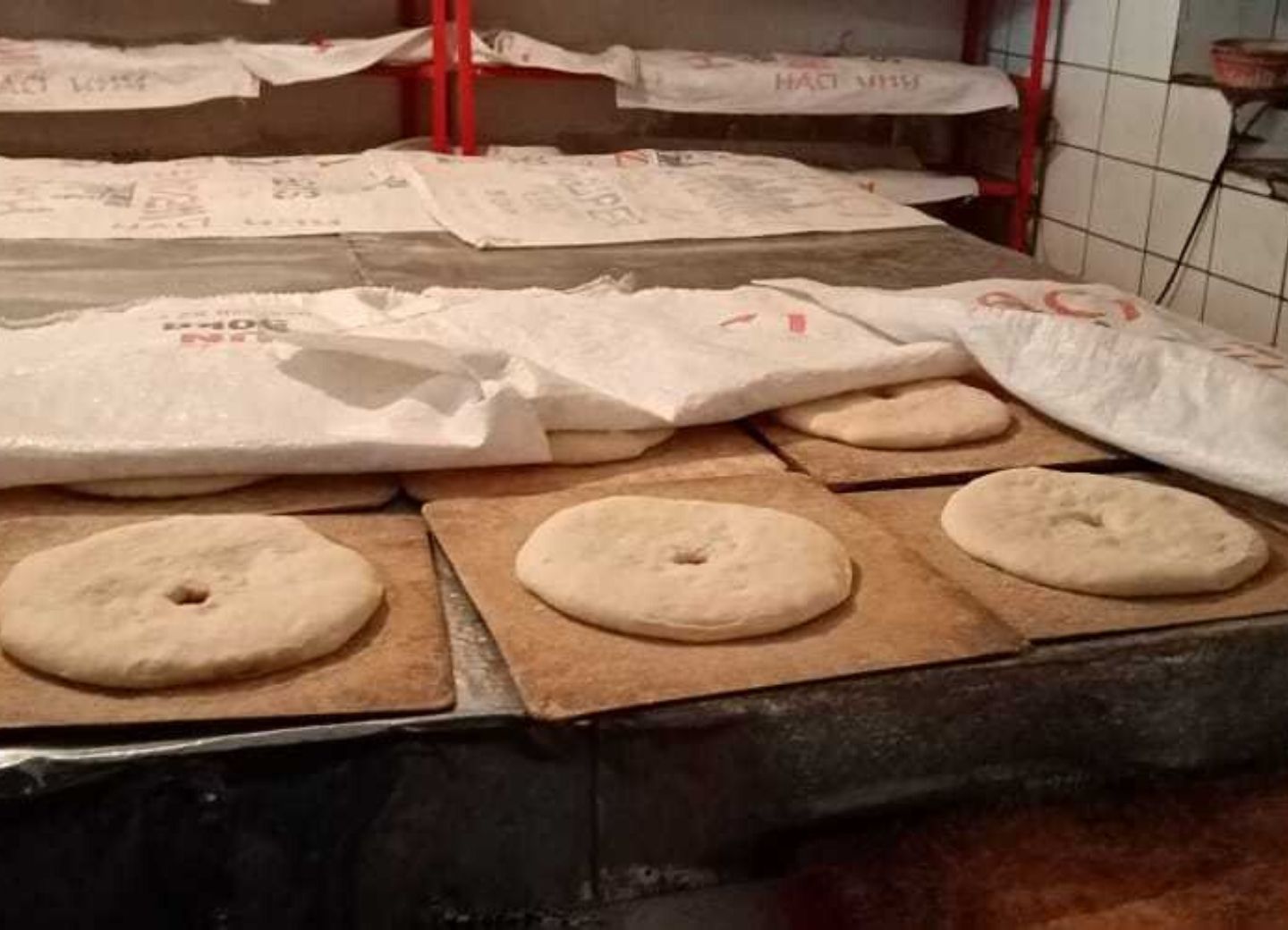 В Азербайджане подпольно выпекали хлеб – ФОТО 