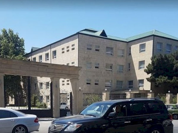 Одна из крупнейших больниц Баку отдана на борьбу с коронавирусом