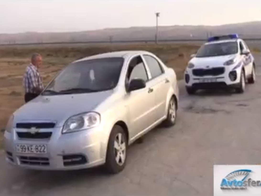На карантинном посту водитель пытался наехать на инспектора, чтобы выехать из Баку в район – ВИДЕО