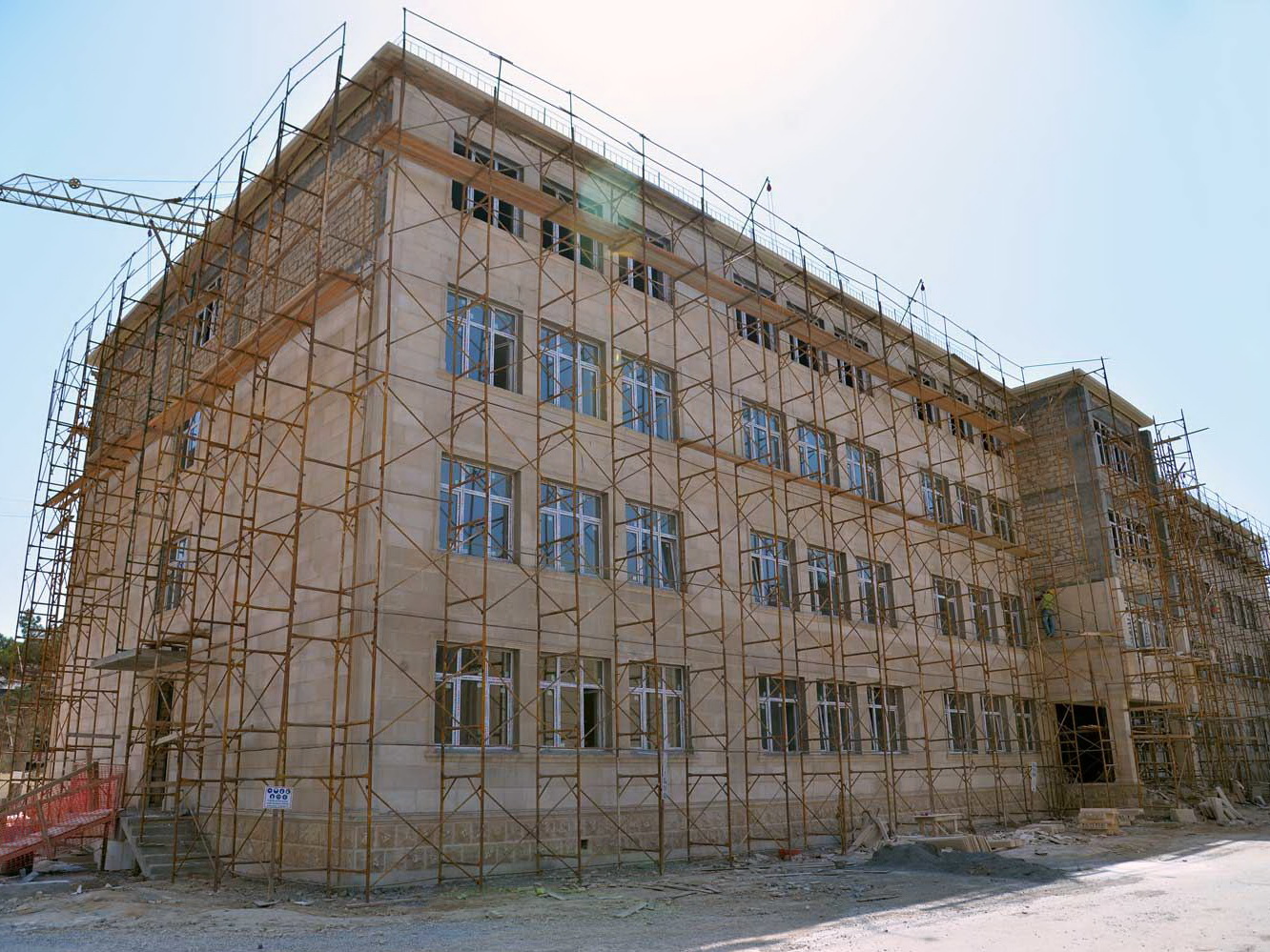 В Баку строятся еще семь школ - ФОТО