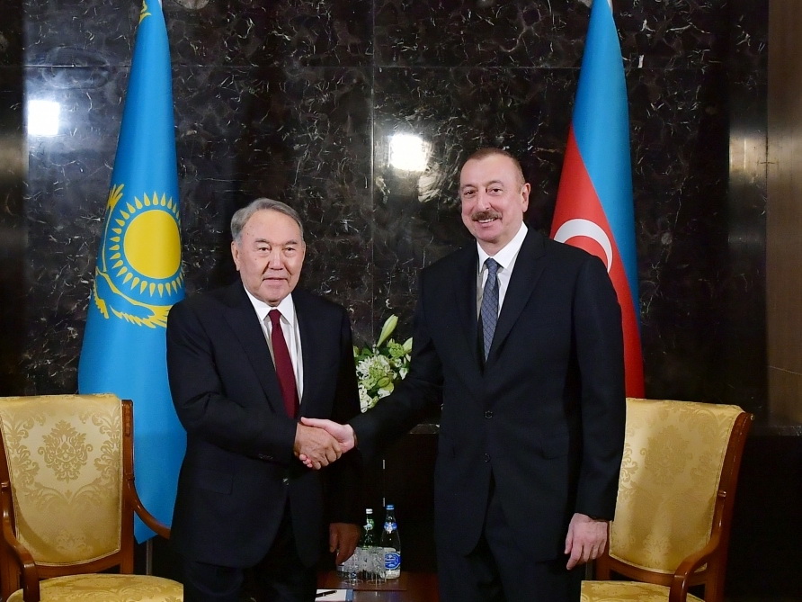 Ильхам Алиев поздравил Нурсултана Назарбаева с юбилеем